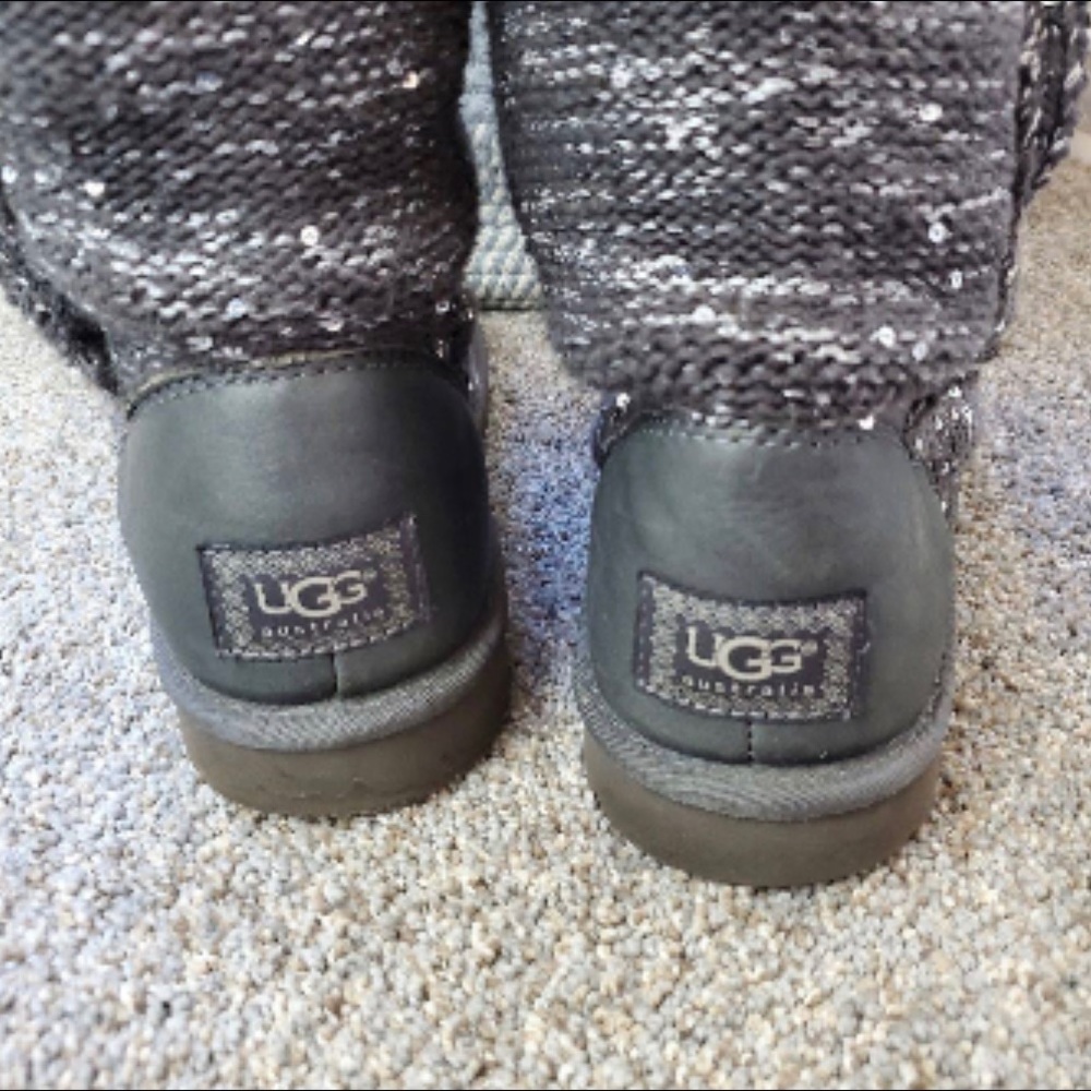 UGGS - Picture 5 of 6